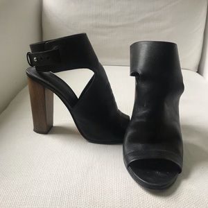 Vince heels